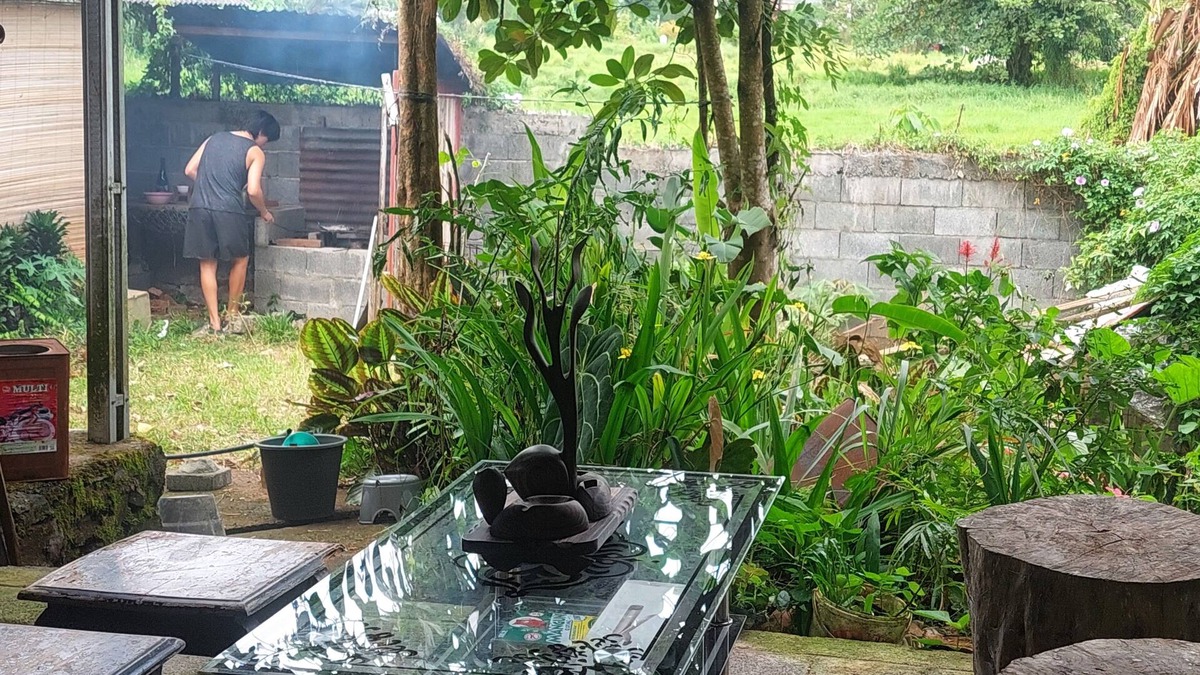 Tomohon Bed & Breakfast | Chrisma Bed and Breakfast