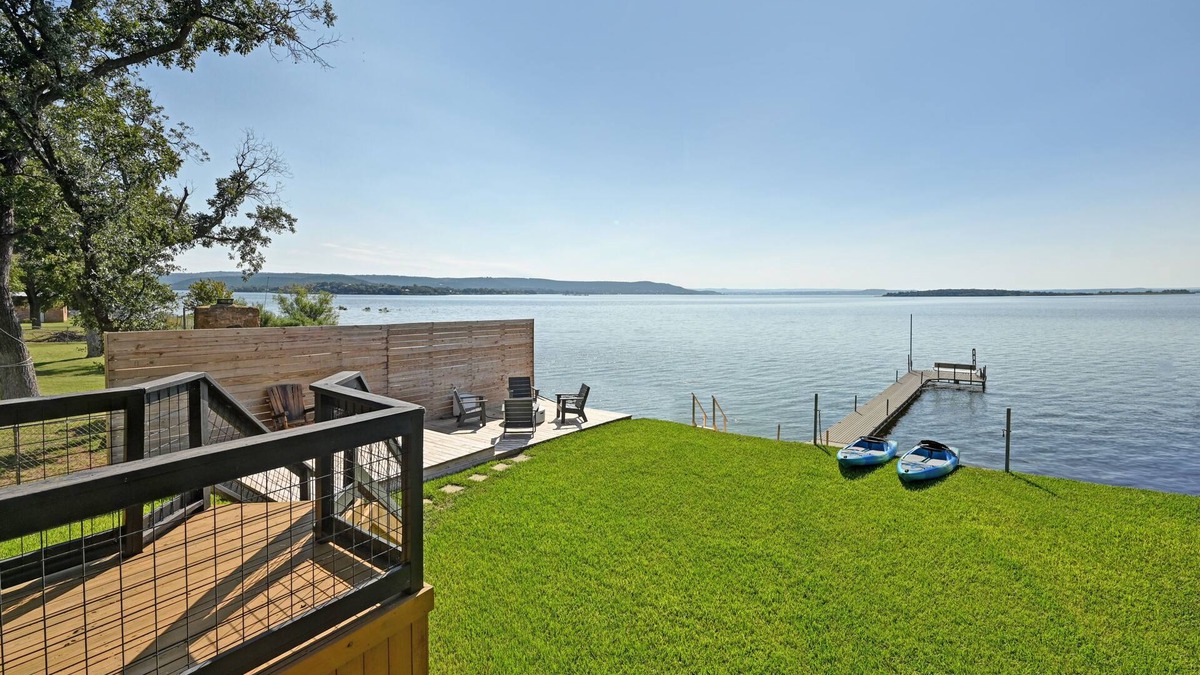 Tow House | Chrissy’s Place: Lakefront/Boat Ramp/Dock/Kayaks