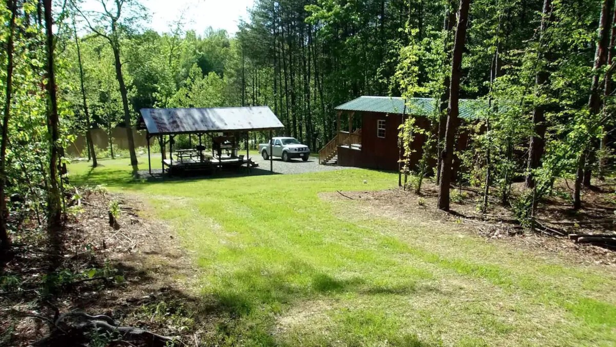 Republican Grove Cottage | CHRISTIAN RETREAT , COTTAGE ON A PRIVATE LAKE.