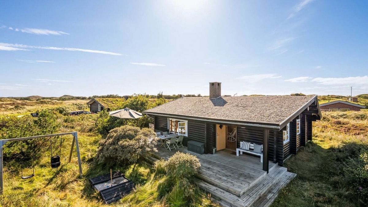 Henne Strand House | "Christl" - 500m from the sea by Interhome