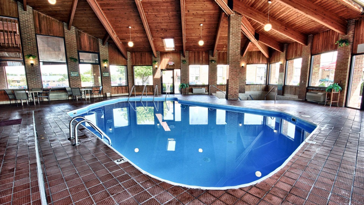Chillicothe Hotel | Christopher Inn and Suites