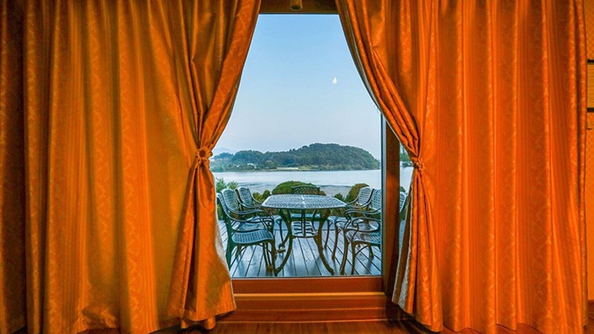 Chungju House | Chungju Hosuwiui Haru Pension