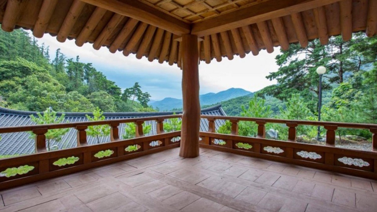 Chungju House | Chungju Solnaeeum Hanok Pension