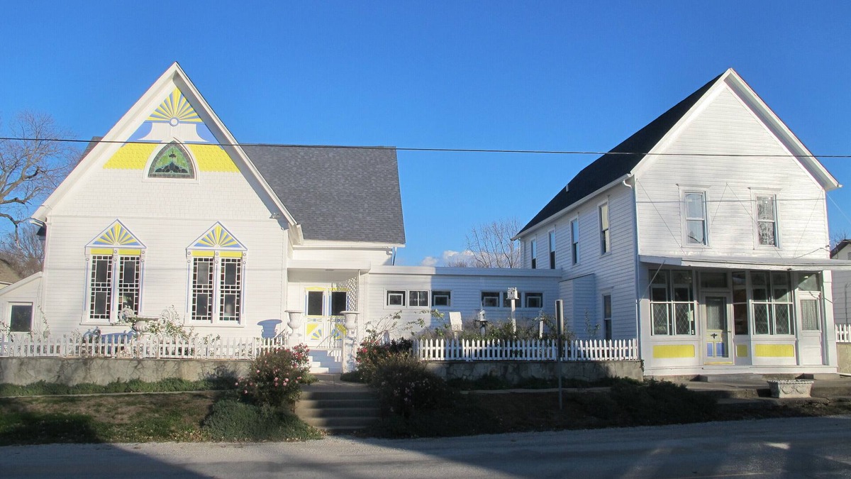 Loami House | Church of the Periwinkles