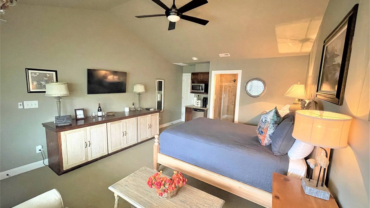 Swansboro Condo | Church Street #3 - Cozy 1-bedroom condo in wonderful Swansboro with WiFi, AC
