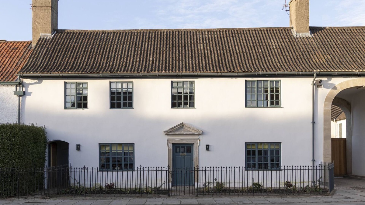 North Bitchburn House | CHURCHILL COTTAGE - A welcoming and dog-friendly cottage in the historic town of Bishop Auckland.
