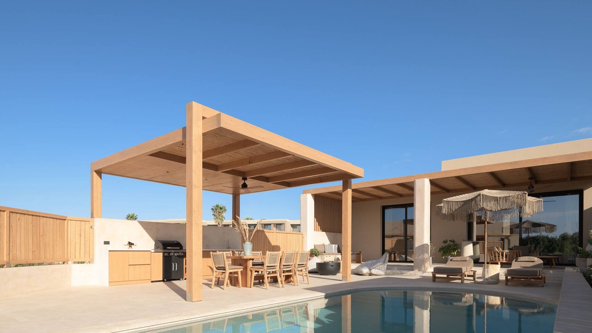 Karteros Villa | Cicada Helios Suite, Elegant Beach Living