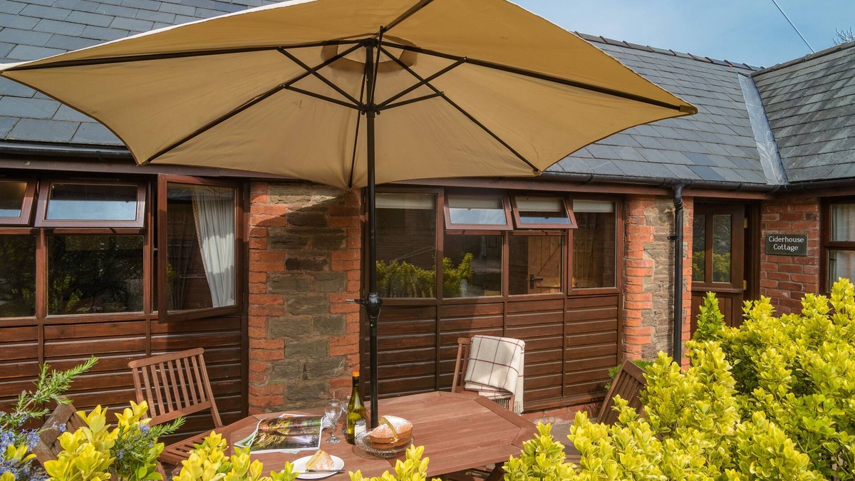 Monmouth Cottage | Ciderhouse Cottage located between Wye Valley & Black Mts with stunning views