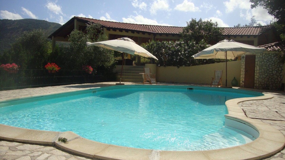 Monte San Giacomo Villa | Cilento National Park Ancient mansion of great charm, swimming pool and dovecote