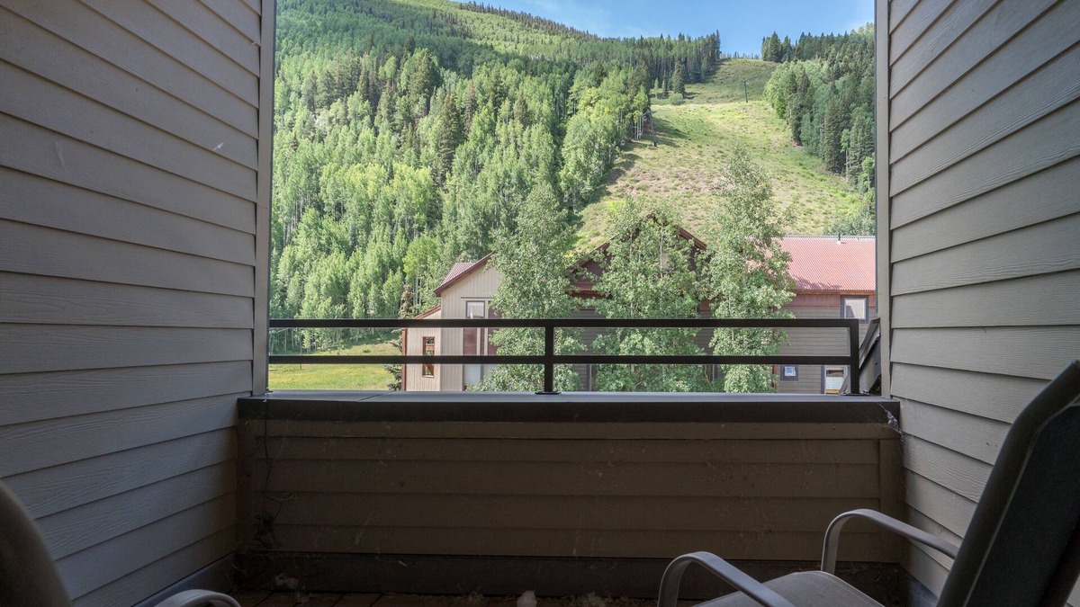 Telluride Cabin | Cimarron Lodge 33 by Avantstay Ski-in/ski-out Property in Complex w/ Two Hot Tubs!