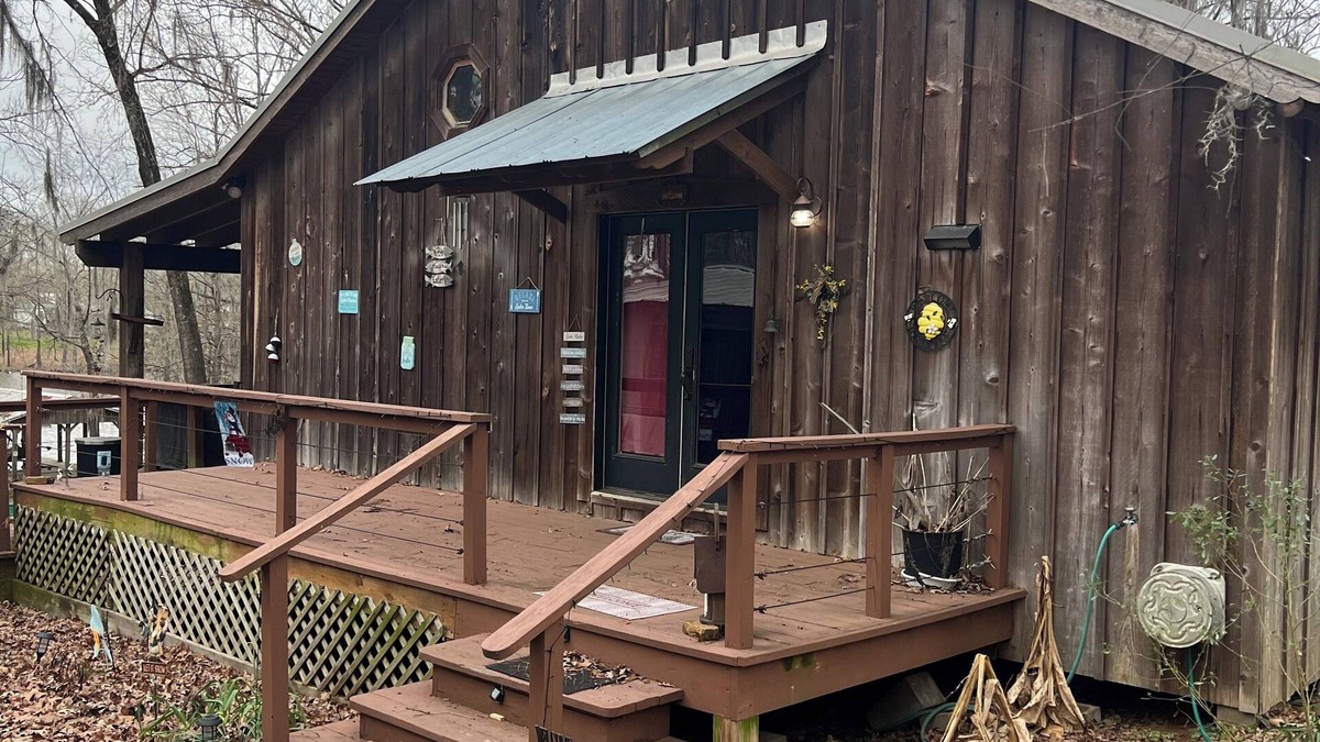 Verda House | Cinematic Lake house on Nantachie LakenLocated in Central Louisiana
