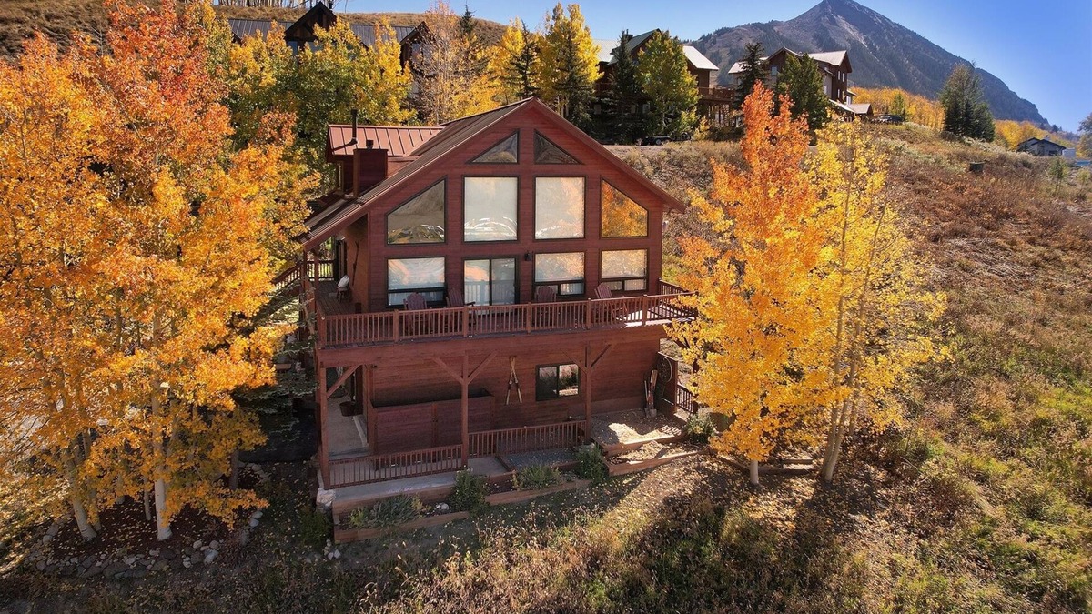 Crested Butte House | Cinnamon Mtn. Chalet/Incredible Views, Hot Tub, Heated Garage, Fireplace!