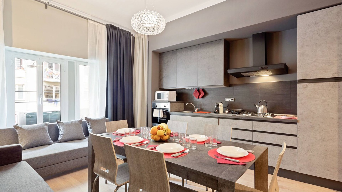 La Spezia Apartment | Cinque Terre The Promenade Apt - Two bathrooms