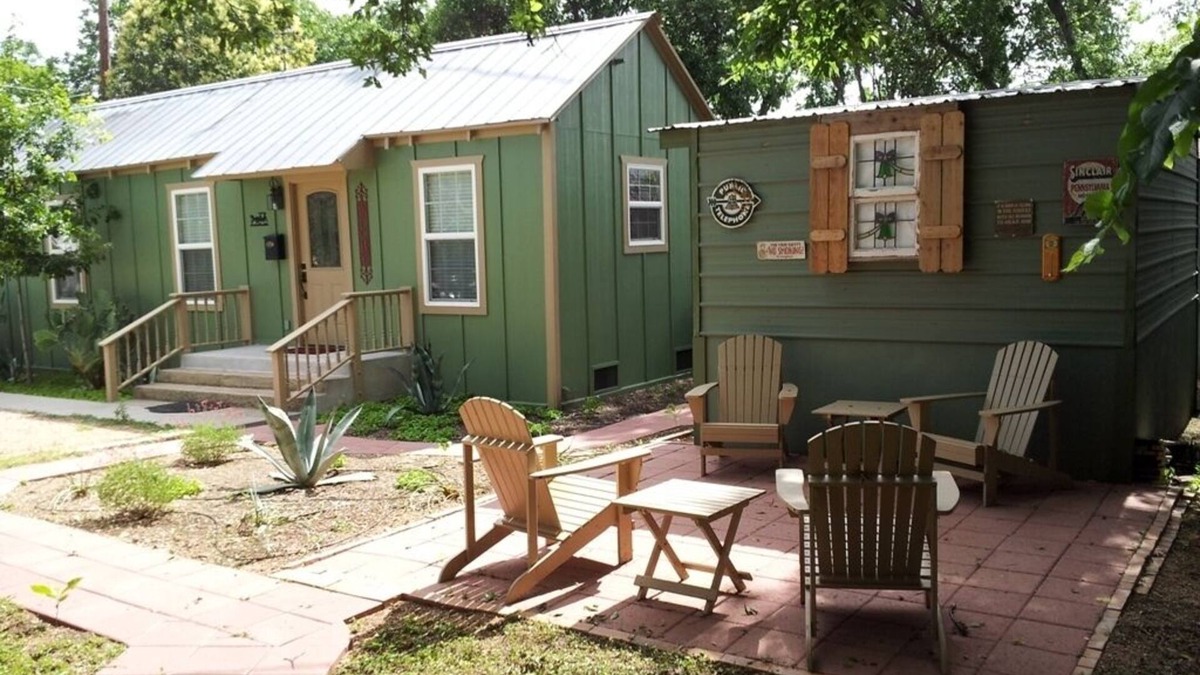 Georgetown Cottage | Circa 1880, Mattie's Manor, Carriage, just 1.5 Blocks Off the Town Square