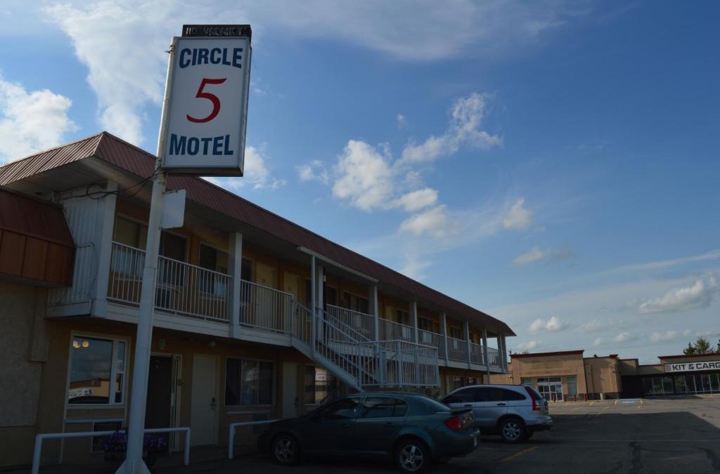 Olds Hotel | Circle 5 Motel