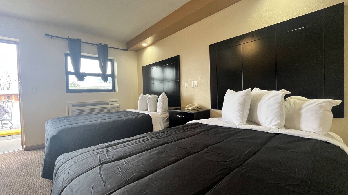 Hopelawn Hotel | Circle Motel Lodge