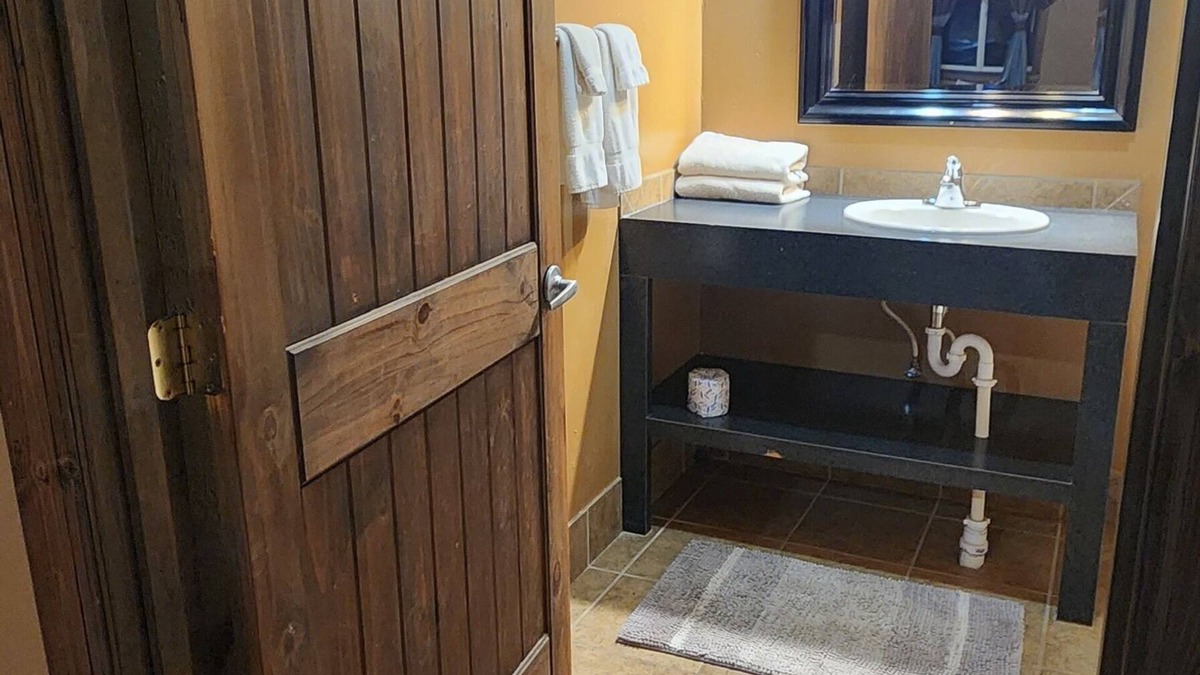 East Glacier Park Village Cabin | Circle R Cabin 3, Private Ranch, Mountain Views