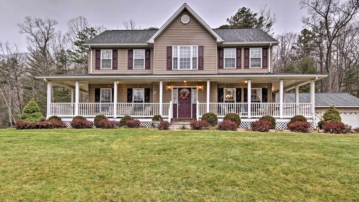 Circleville House | Circleville Home w/ 5 Private Acres & Mtn Views!