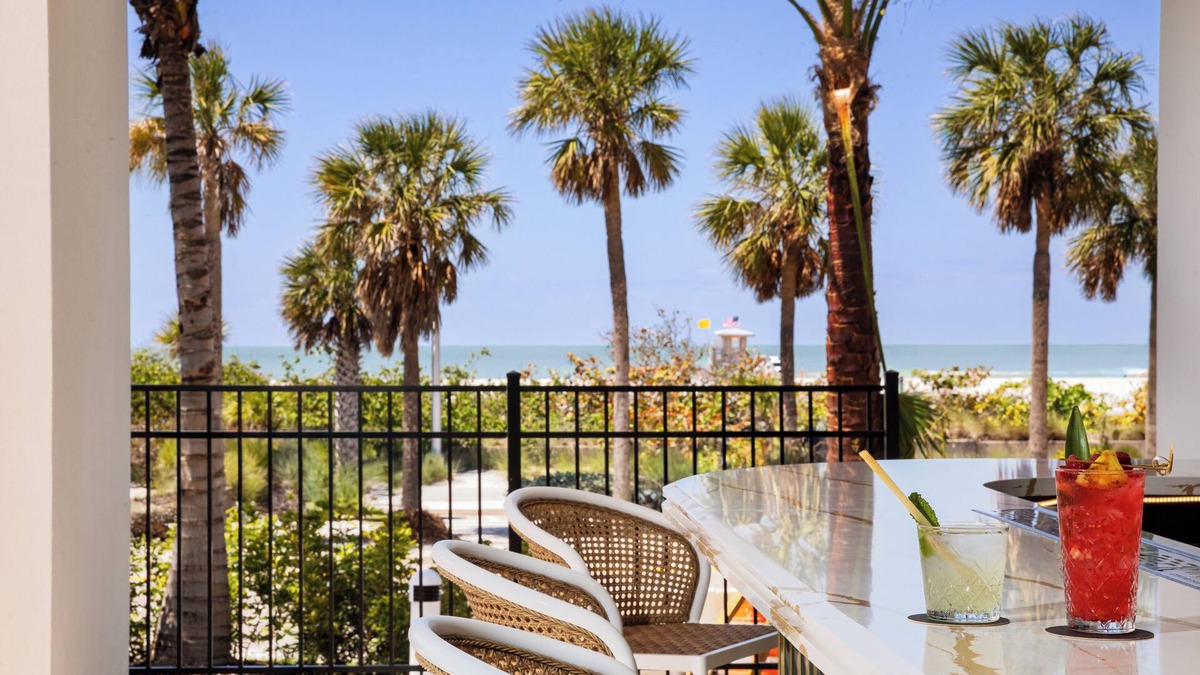 Sarasota Hotel | Cirque St. Armands Beachside