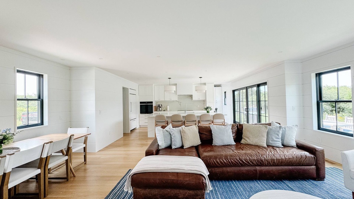 West of Town House | CISCO Modern 4 bedroom, 4 1/2 bath Spacious Family Home on Cisco Beach Bike Path