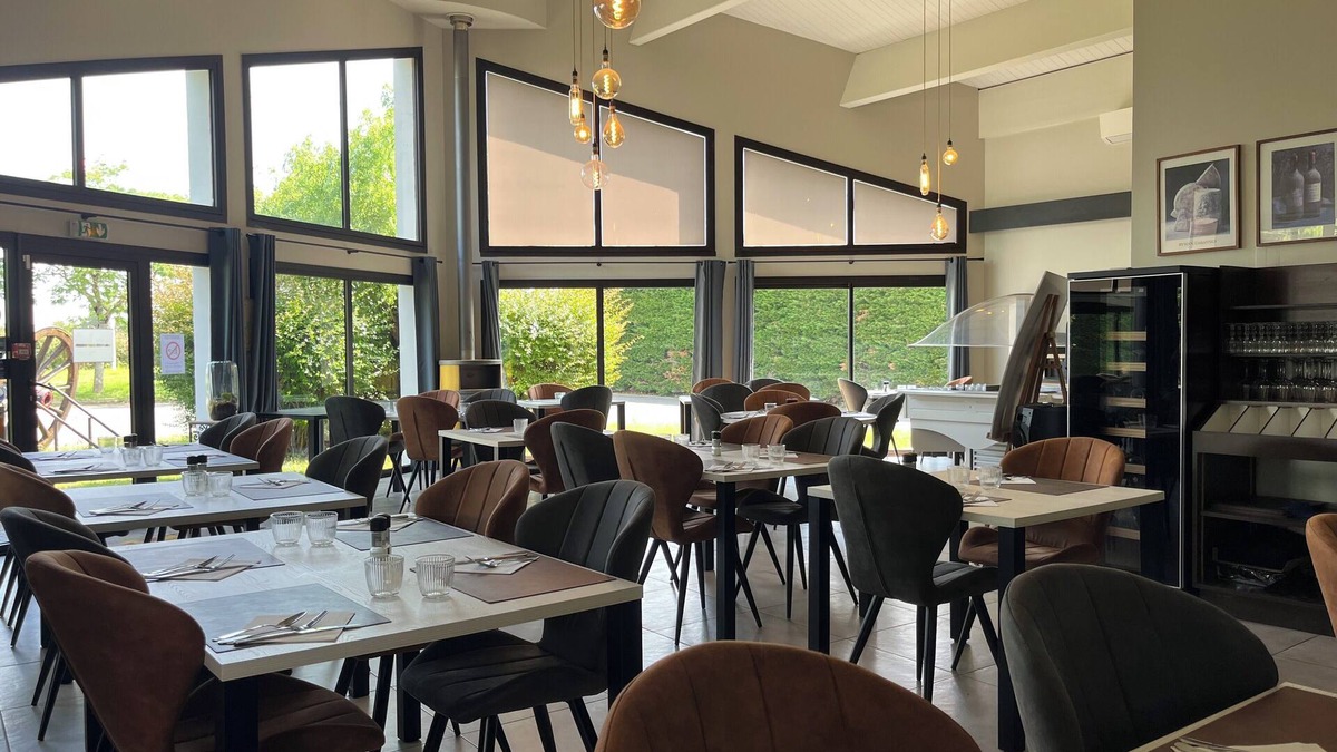 Saint-Martin-de-Fraigneau Hotel | Citôtel les Eleis