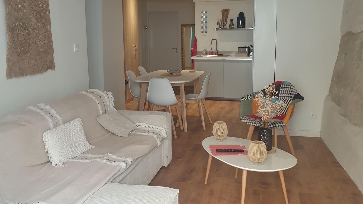 Carcassonne Apartment | CITE de CARCASSONNE Gîte Les 3 Tours, 99 rue Trivalle