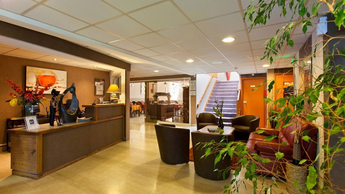 Magny-Cours Hotel | Citotel Du Circuit