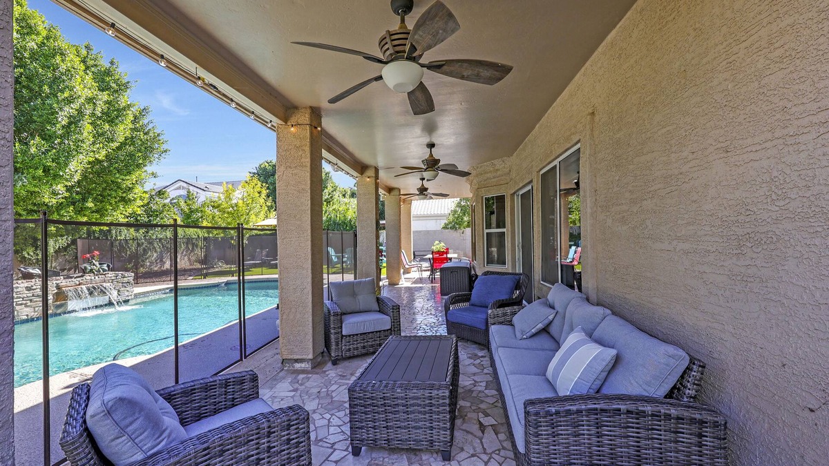 Mesa House | Citrus Grove Family & Work Friendly Home in Mesa sleeps 15