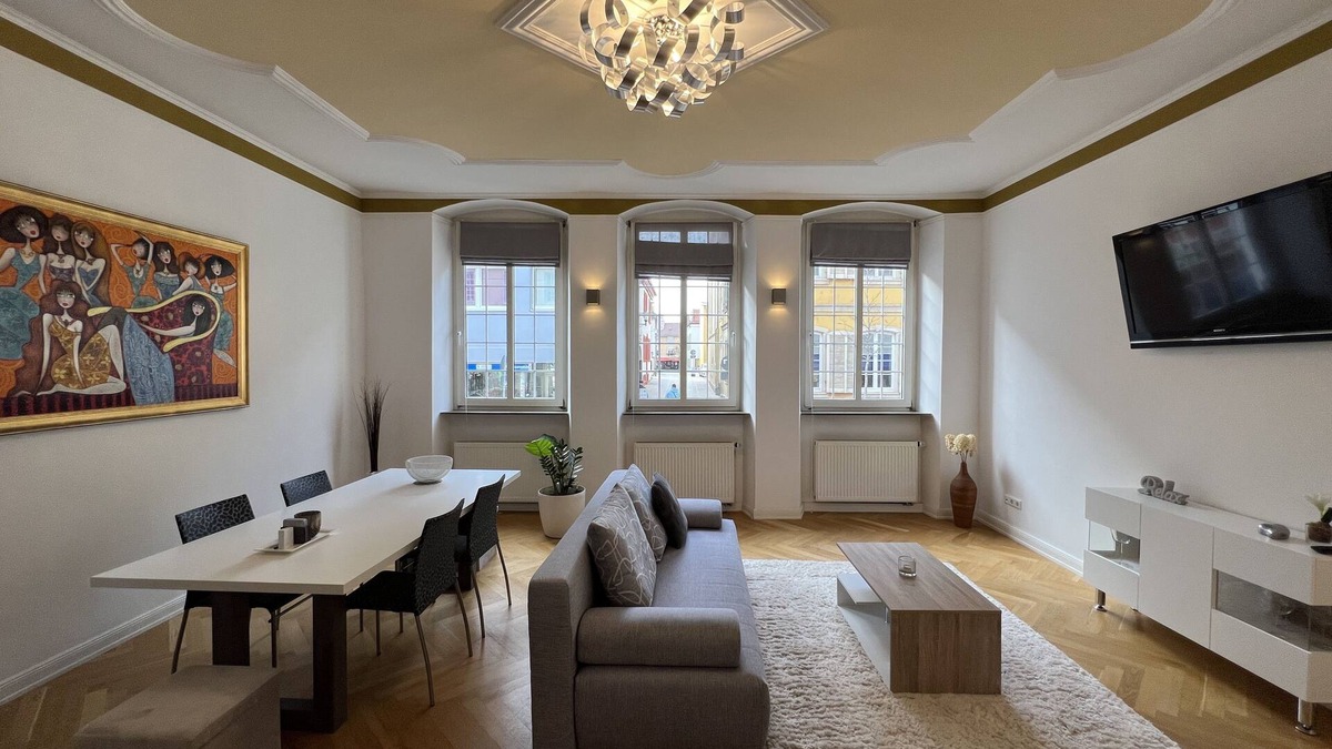 Landau in der Pfalz Apartment | City apartment with 58sqm in the heart of Landau in a historic old building