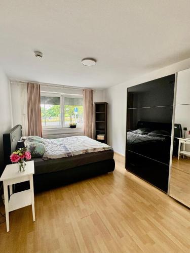 Kaiserlei Apartment | City Apartment in Offenbach am Main