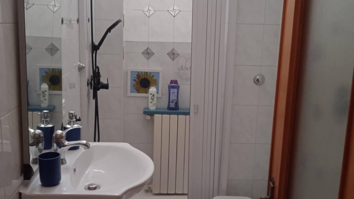 Rionero in Vulture Apartment | CITY CENTER APARTMENT IDEAL FOR FAMILIES SLEEPS 4 WITH FULL KITCHEN