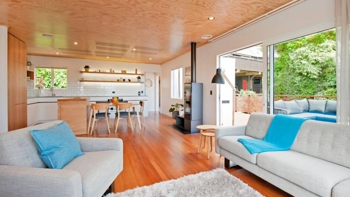 Nelson House | City Escape - Nelson City Holiday Home