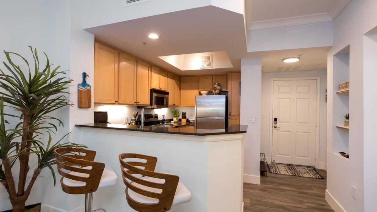 Bankers Hill Condo | City Escape w/access to Balboa Park, Gaslamp, Little Italy, & Hillcrest!
