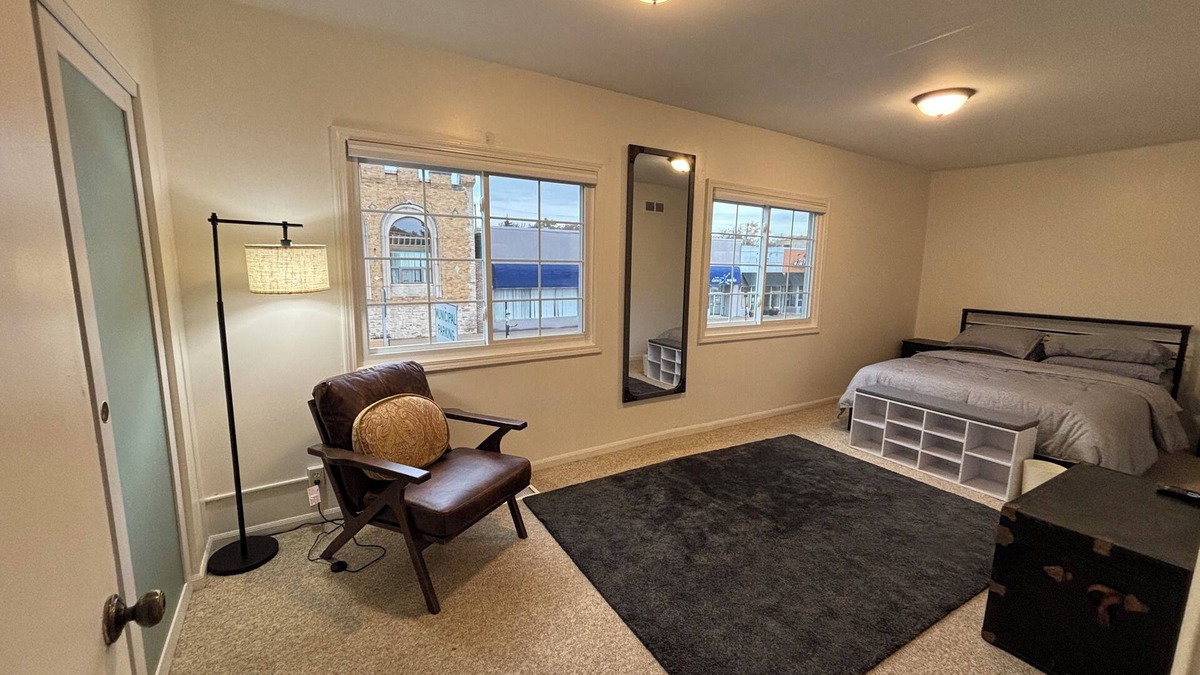Berkley Apartment | City Experience in the Heart of Downtown Berkley