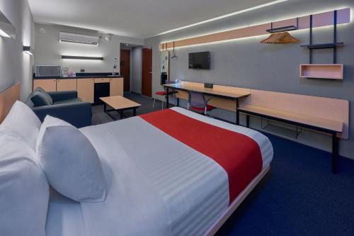 Irapuato Hotel | City Express by Marriott Irapuato Norte
