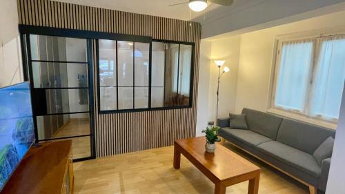 Renteria Apartment | City Hall Square