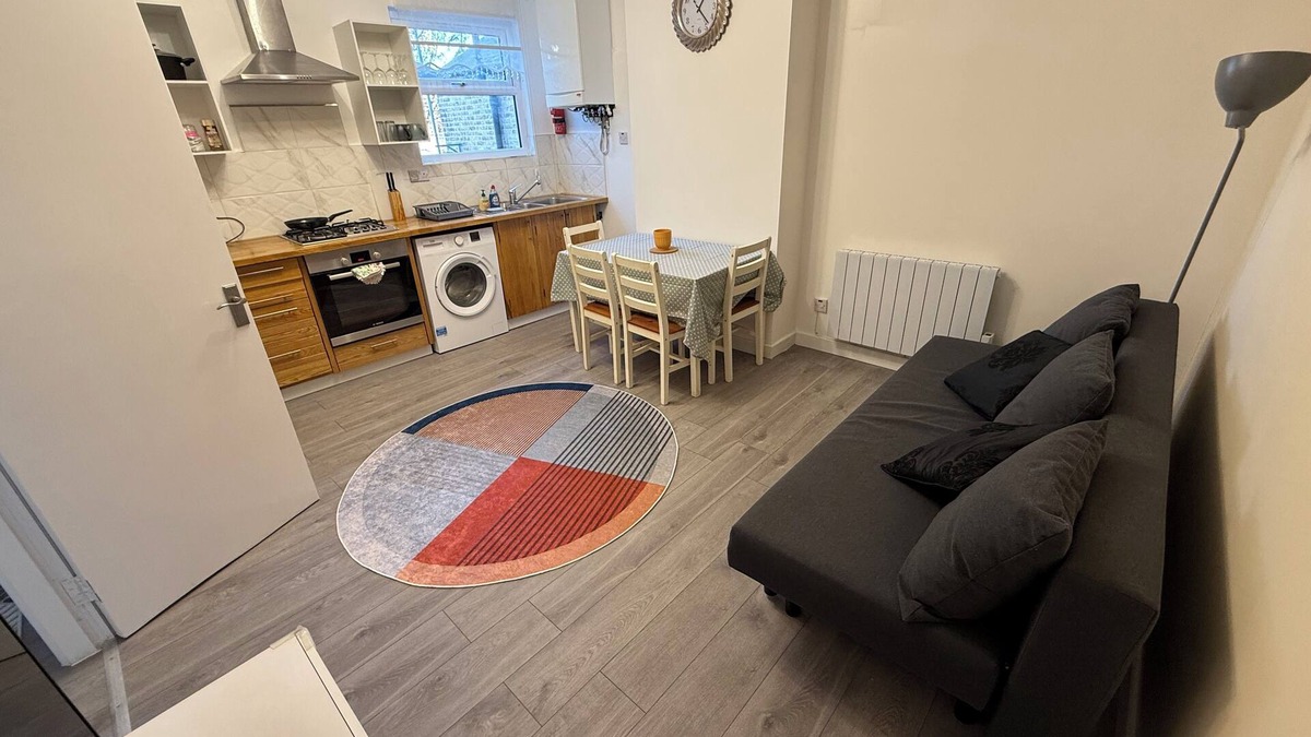 Turkey Street Apartment | City Hideaway