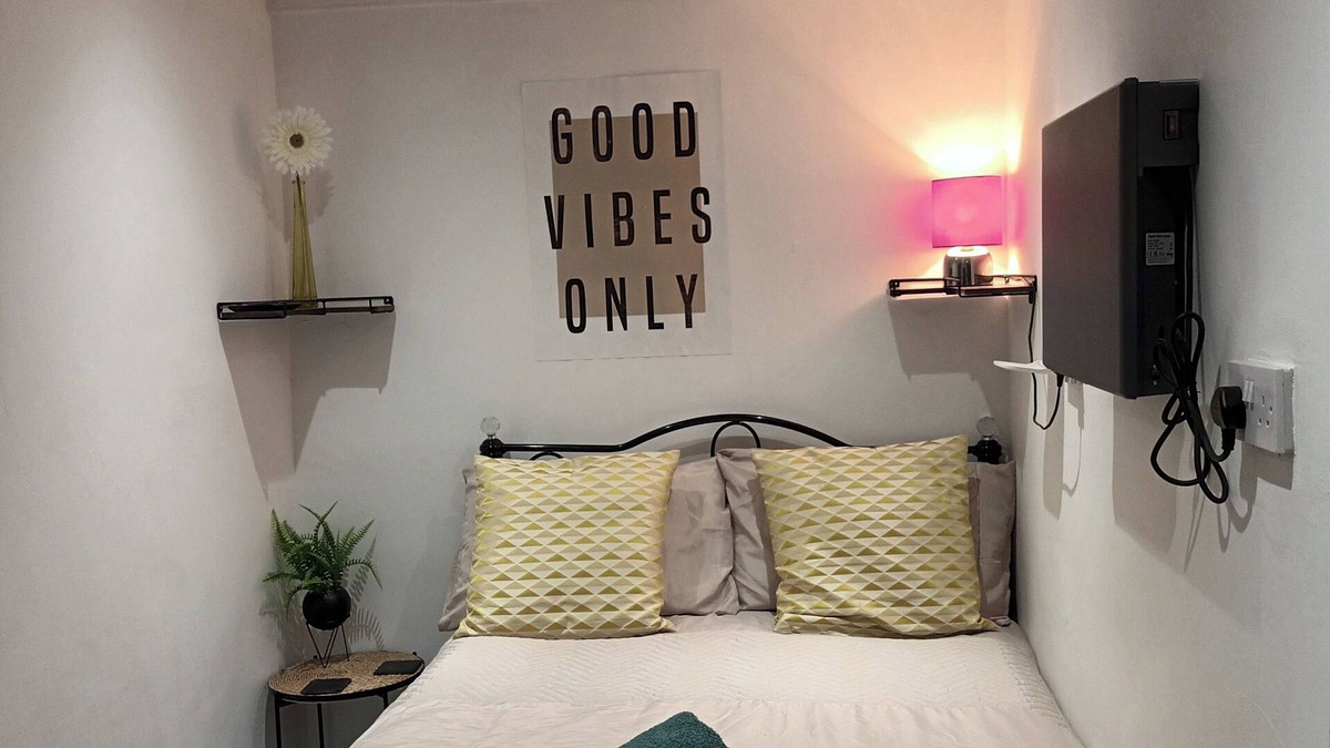 Roundhay Apartment | City Hideaway in Leeds