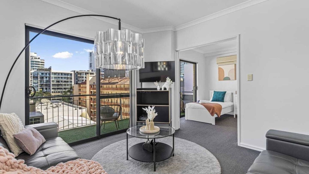 East Perth Apartment | City Living Retreat - 2BR Apartment in East Perth