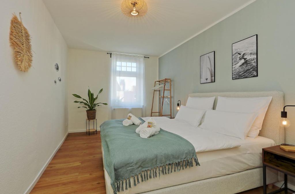 Duisburg City Center Apartment | *City, Nähe Hbf, Kingsizebetten, Fitnessecke*