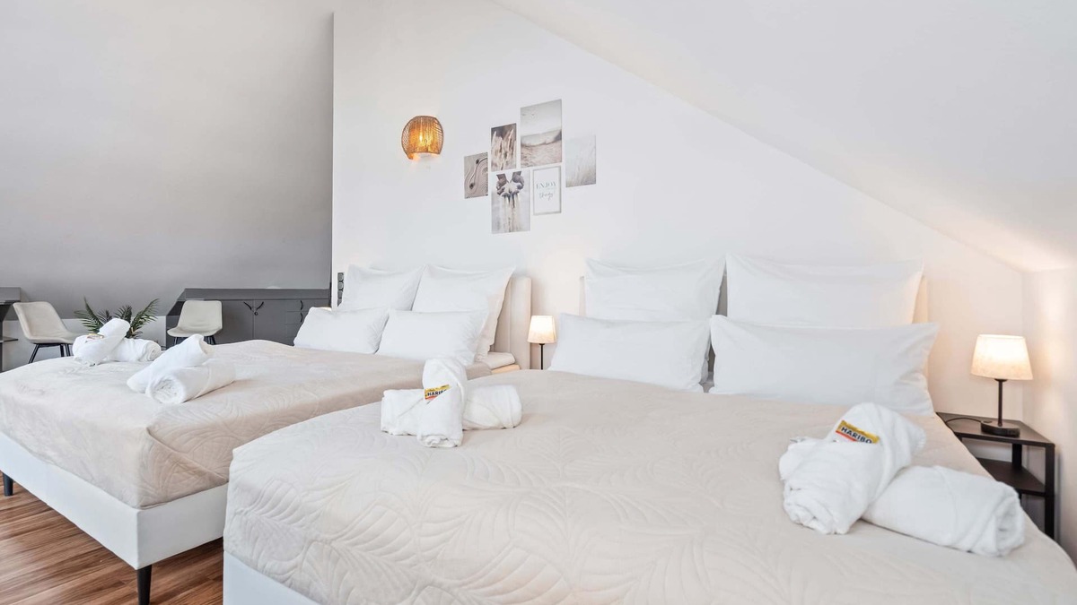 Kuenzell Apartment | City oasis Fulda with flair I Whirlpool I Balcony I 2xParking I Coffee I WLAN