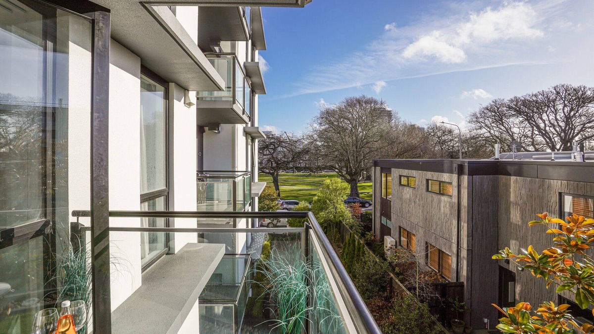 Christchurch City Centre Cottage | City Park Retreat - Christchurch Holiday Apartment