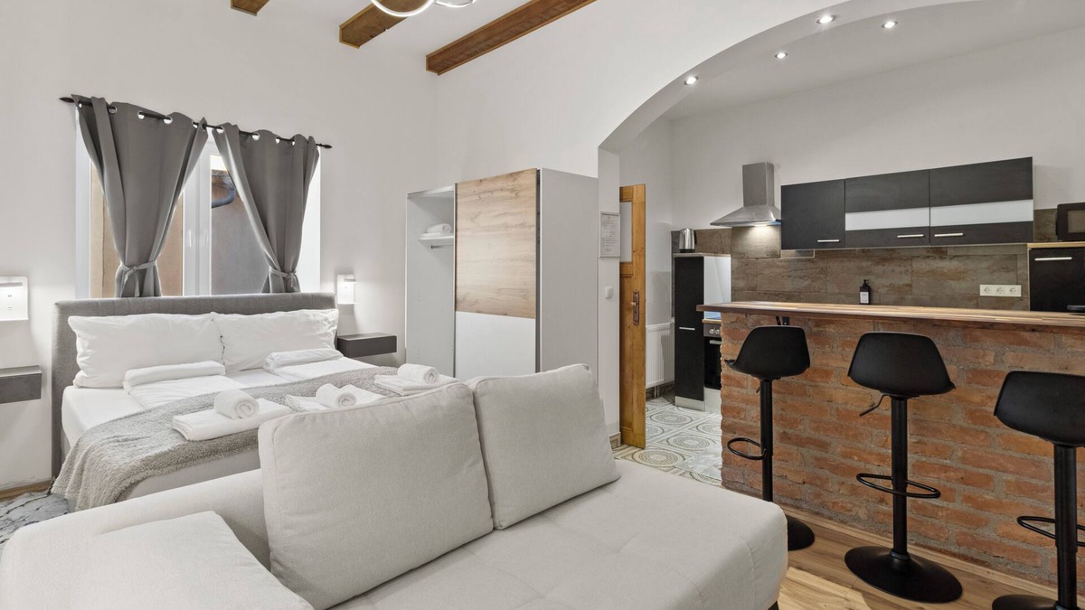 Vienna Apartment | City & Sky: Wiens Apartment mit Flughafennähe