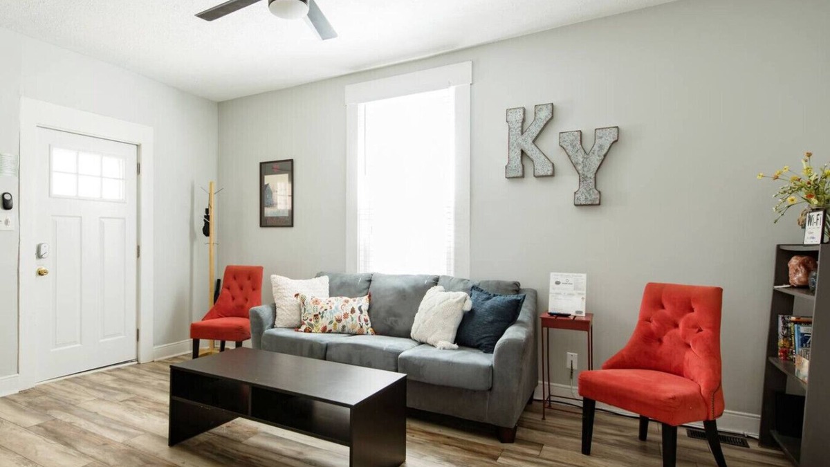 Schnitzelburg House | City Sunsets in the Heart of Germantown