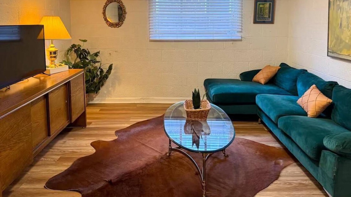 Johnson City Apartment | City Vibes + Nature Trails! Relax in our comfy 2BR—perfect base for exploring Johnson City & beyond.