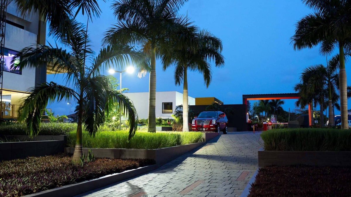Dzorwulu Apartment | City View 1 Bed - Villaggio Airport, 1 Bedroom Luxury Apartment Villaggio Vista