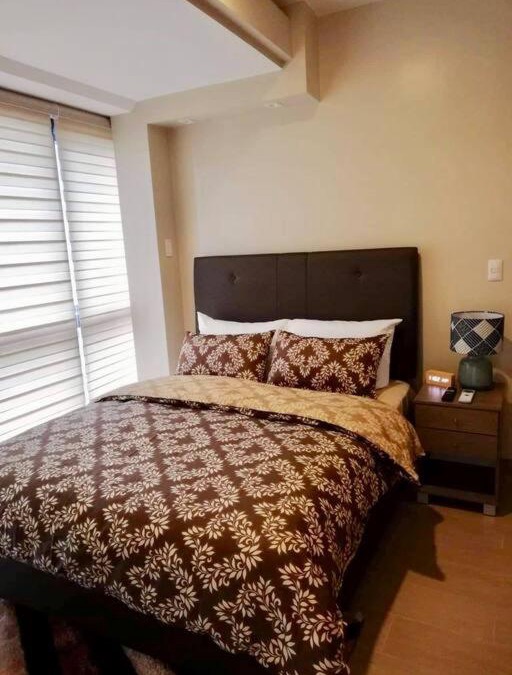Bagumbayan Apartment | City View, 1BR Condo, One Eastwood Avenue Tower 2, Eastwood City, Quezon City, Manila, Philippines -Requires Proof Of ID & Vax Card-