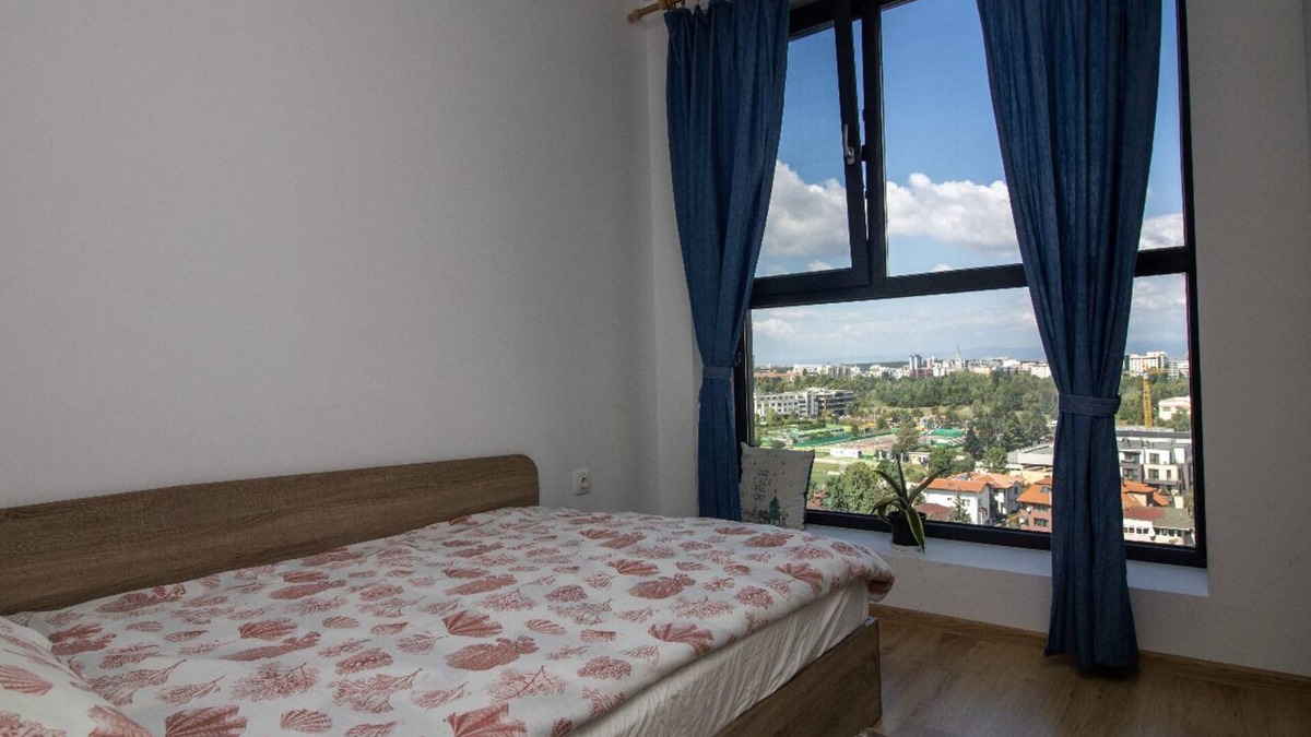 Studentski Grad Apartment | City View Apartment + Parking