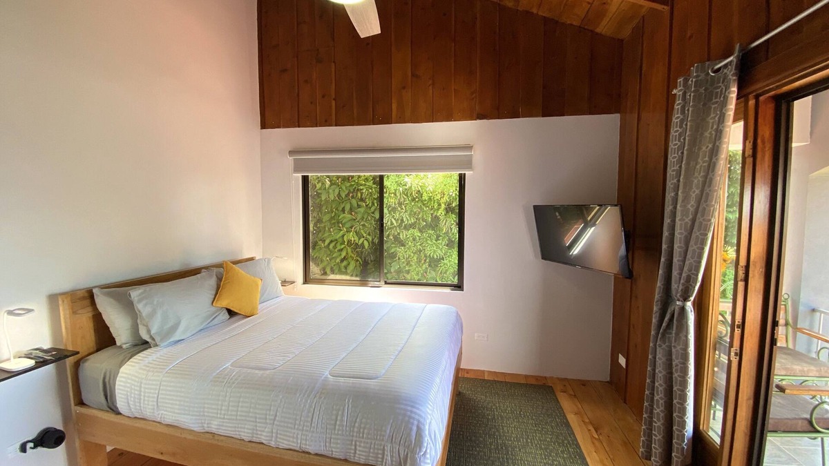 San Isidro Bed & Breakfast | City view for a cozy Bedroom for Two