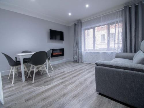 The Liberties Apartment | City Walk Apts